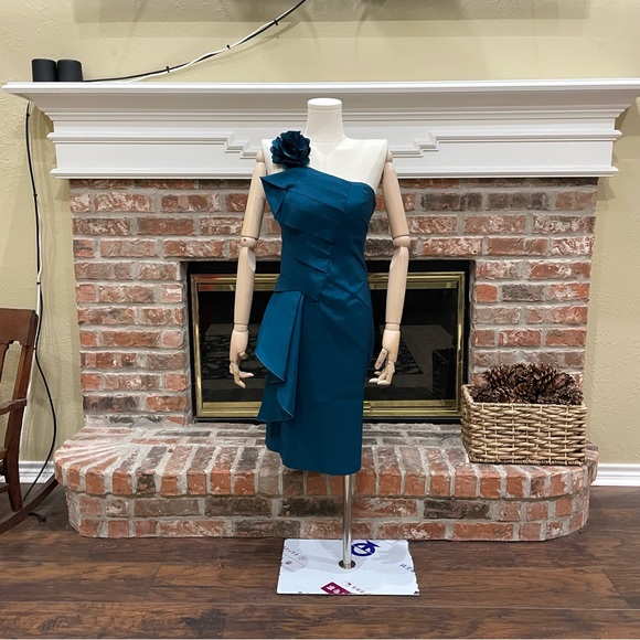 Romeo & Juliet Couture deep turquoise satin one shoulder dress / S / NWOT - Picture 10 of 15